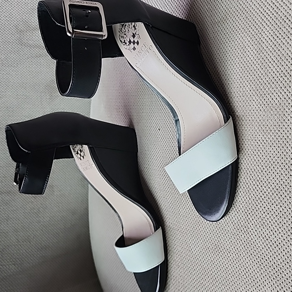 Vince Camuto Luciah Soft Calf Wedges Nwot